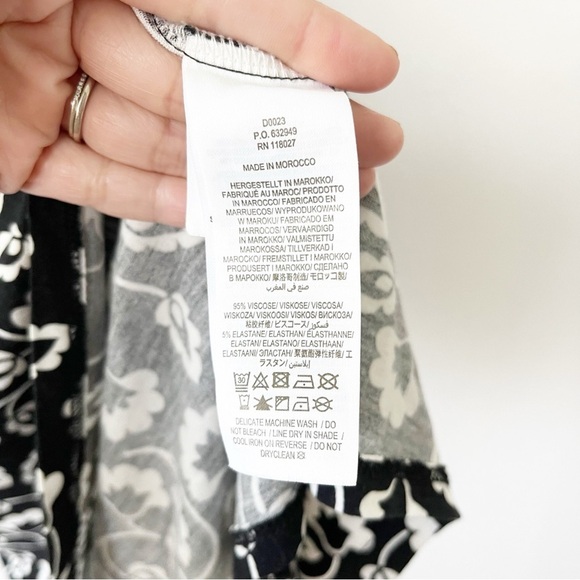 Boden Clara Floral Jersey Black White Ruffle Neck Dress - Picture 7 of 9